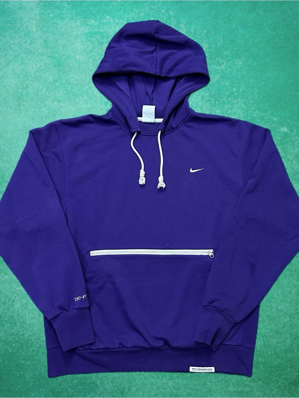 Nike Dri Fit Standard Issue Basketball Hoodie